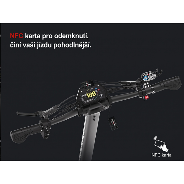 Řídítka elektrické koloběžky s displejem, brzdovými páčkami a NFC snímačem