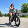 sk-dyu-ux-bmx-female-rider-neighborhood-street-a39749 Elektrokolo DYU UX BMX