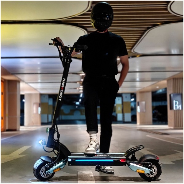 sk-lightning-pro-blue-0daa4c Elektrická koloběžka Nanrobot Lightning Pro Dual